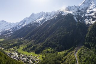 Le petit village valaisan de Blatten est menacé par un éboulement depuis plusieurs jours.